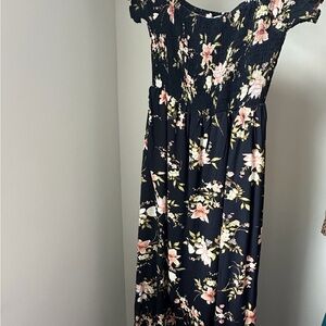 Black Floral Off-Shoulder Maxi Dress